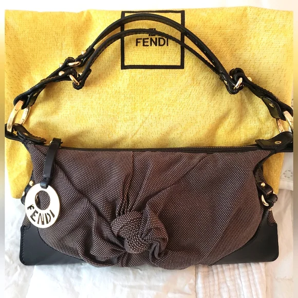 Fendi knotted canvas Baguette 12x6 - Picture 1 of 15